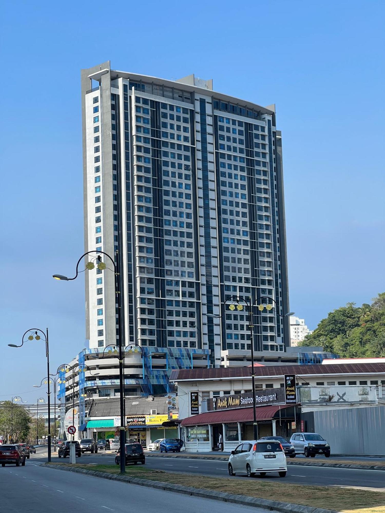 Aj @ Jesselton Quay Kk Apartemen *